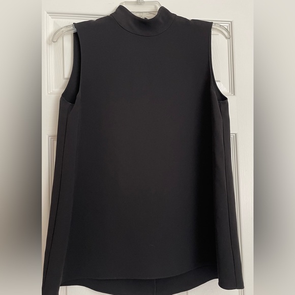 Theory Sleeveless Black Top - Picture 4 of 6